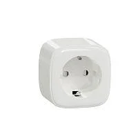 Фото розетка со штекером schuko (smart plug) wiser 16а zigbee 3.0 бел. sche cct711119